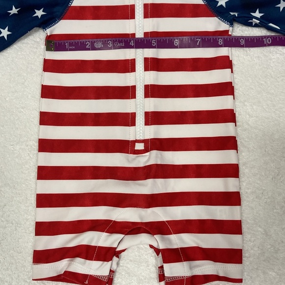 Old Navy Patriotic Flag Toddler Rashguard Swim Suit Romper Unisex 3/6 mo - Picture 3 of 7